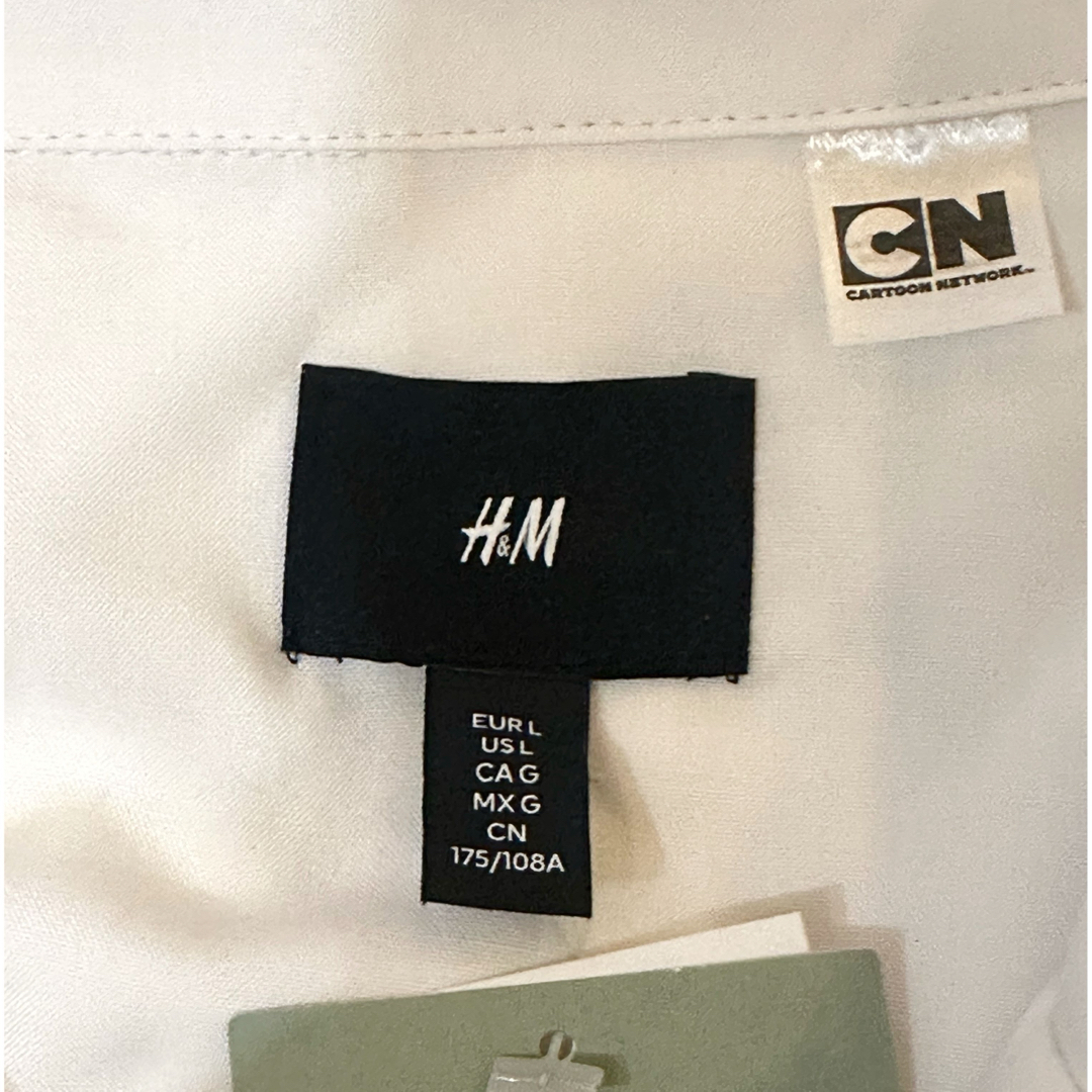 H&M(エイチアンドエム)の新品 H&M × リック アンド モーティ コラボ シャツ 半袖 L メンズのトップス(シャツ)の商品写真