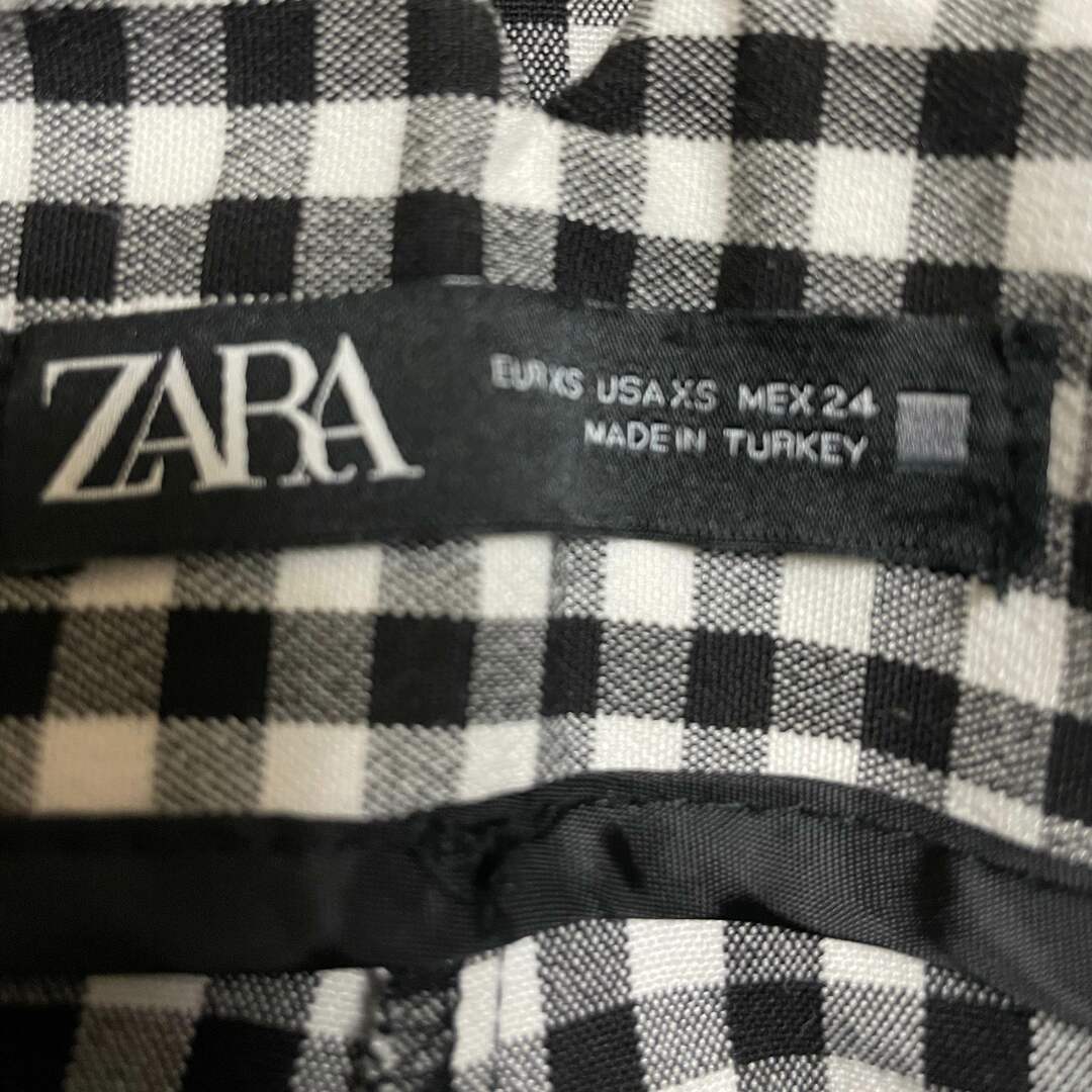 ZARA(ザラ)のZARA ギンガムチェック　パンツ レディースのパンツ(カジュアルパンツ)の商品写真