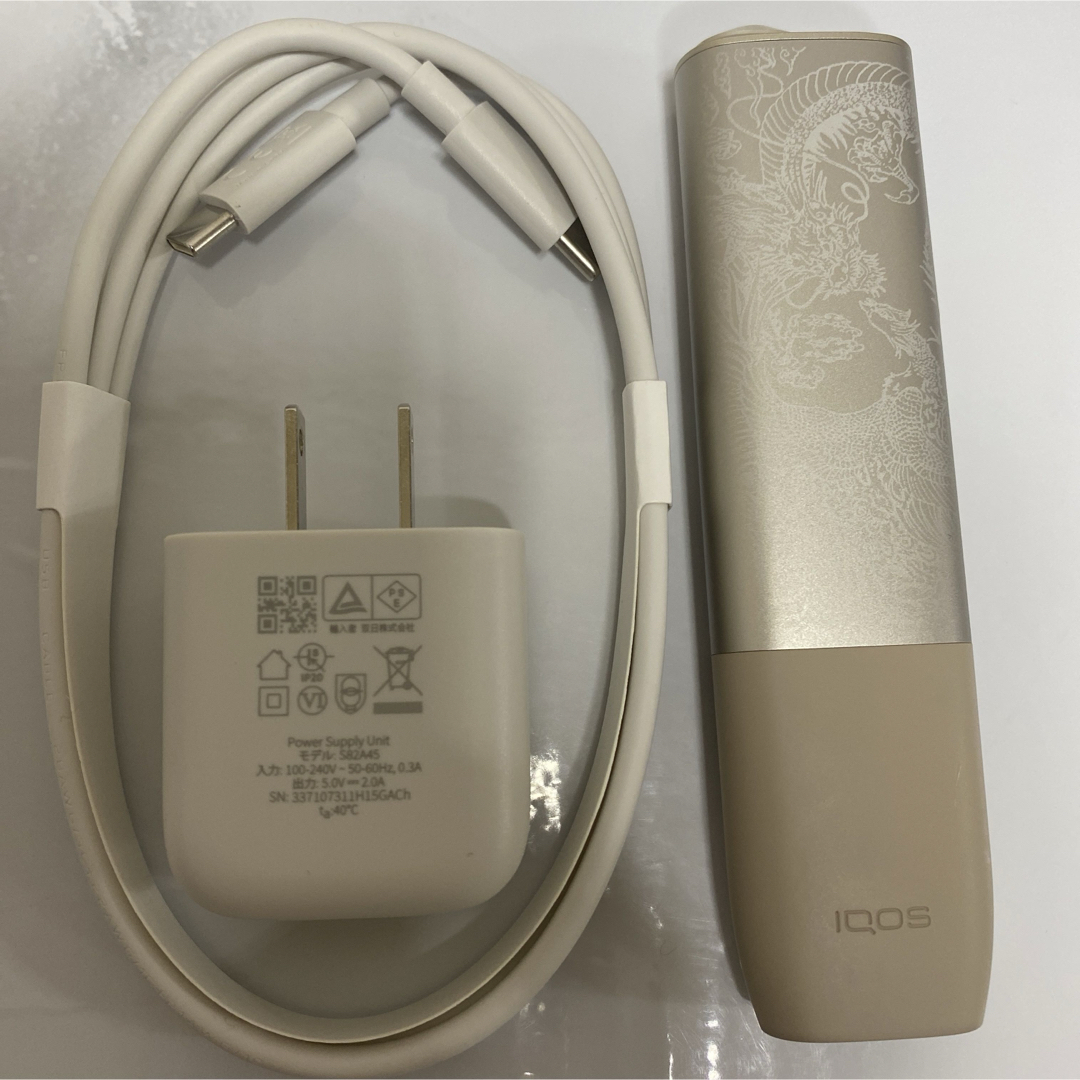 IQOS(アイコス)のiQOS ILUMA ONE アイコス イルマ ワン 加工 龍 鳳凰 昇り龍 金 メンズのファッション小物(タバコグッズ)の商品写真