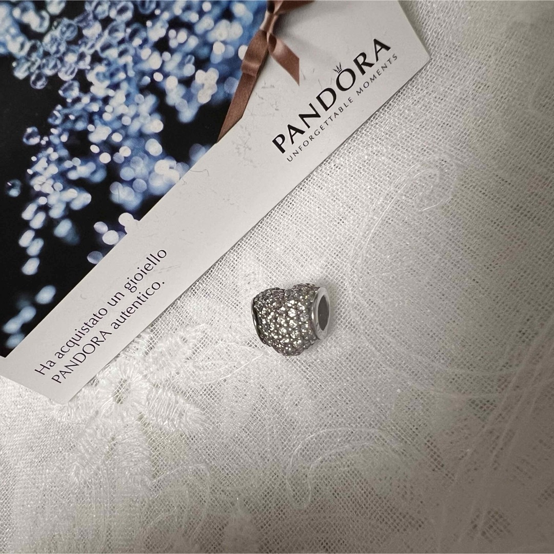 PANDORA(パンドラ)のパンドラPave Heart チャーム　正規品 レディースのアクセサリー(チャーム)の商品写真