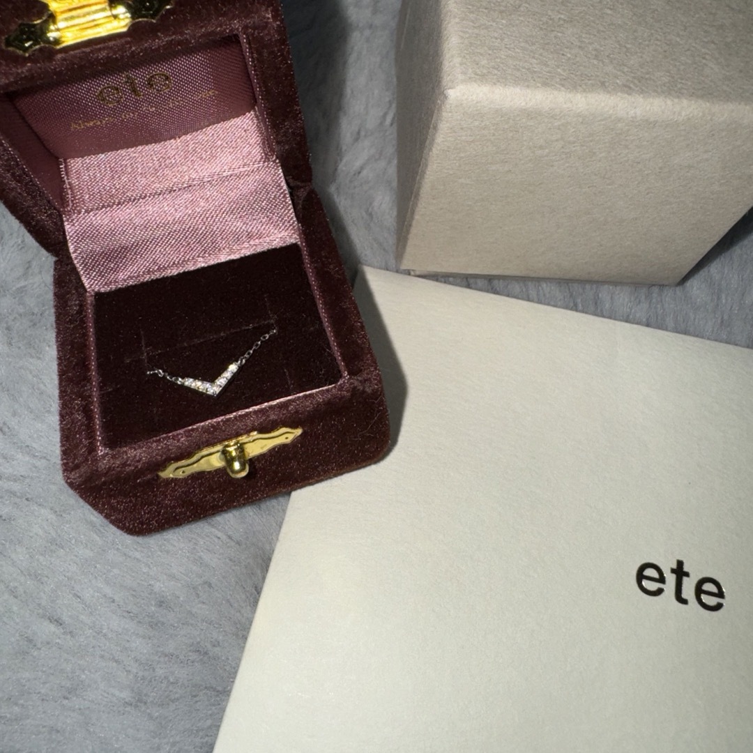 ete(エテ)のete K10WG レイヤー ダイヤモンド ネックレス レディースのアクセサリー(ネックレス)の商品写真