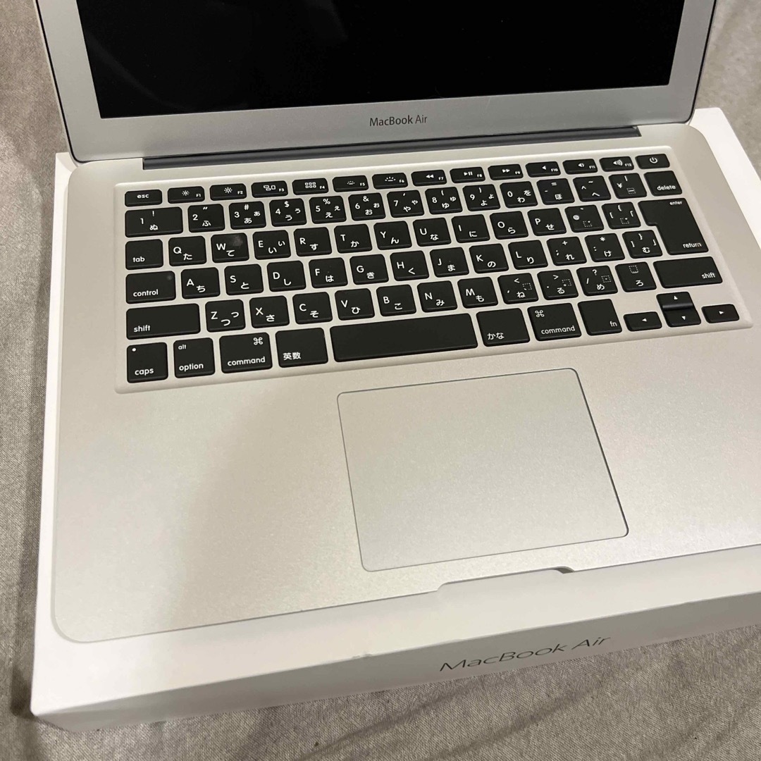 Apple(アップル)のAPPLE MacBook Air MQD32J/A Core i5 8,192 スマホ/家電/カメラのPC/タブレット(ノートPC)の商品写真