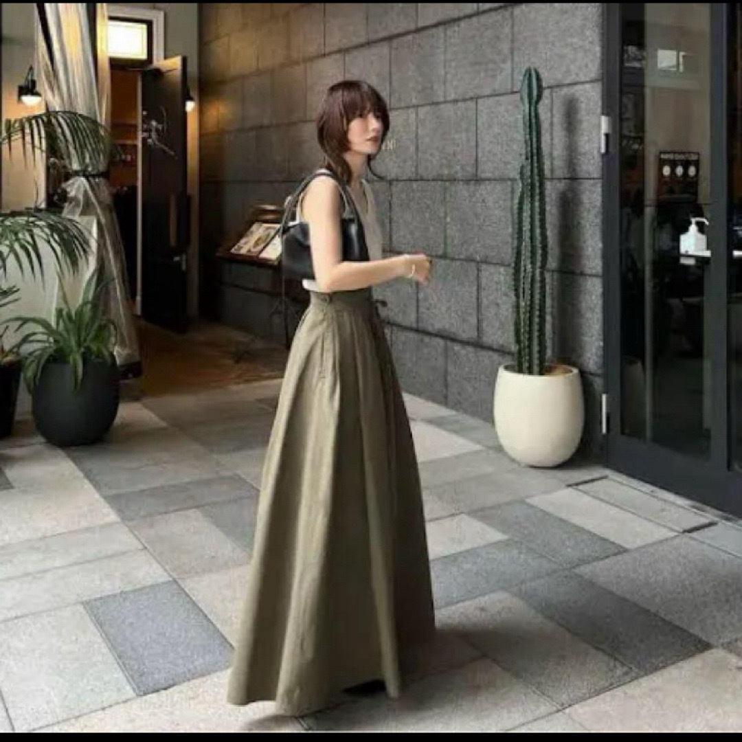 CLANE(クラネ)のclane 2WAY MILITARY VOLUME SKIRT 1 レディースのスカート(ロングスカート)の商品写真