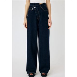 マウジー(moussy)のcross waist wide straight(デニム/ジーンズ)