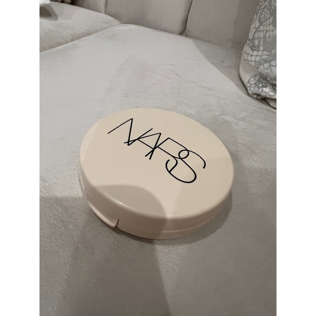 NARS(ナーズ)のNARS ナーズ クッションファンデーション　ケース コスメ/美容のベースメイク/化粧品(ファンデーション)の商品写真