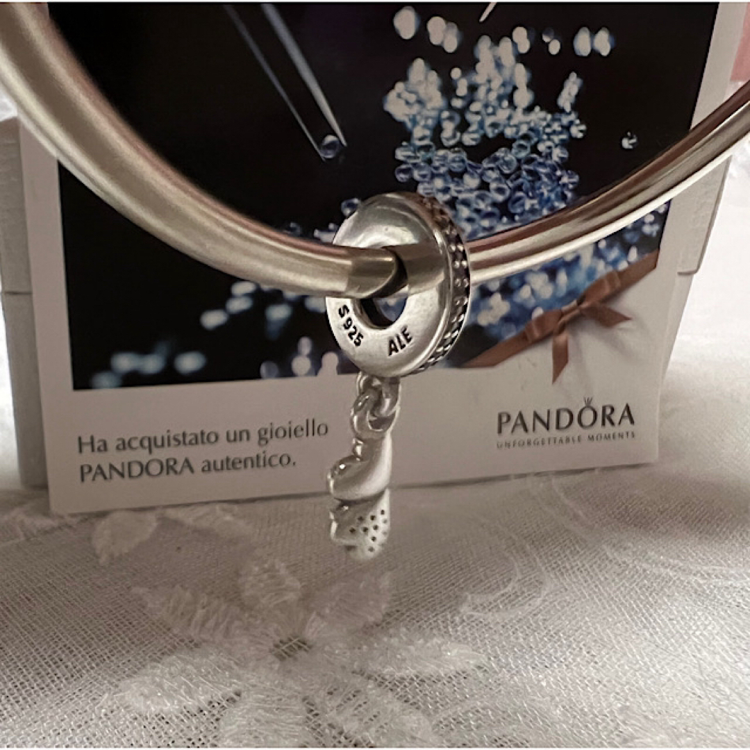 PANDORA(パンドラ)のパンドラBest Friends Dangle チャーム　正規品 レディースのアクセサリー(チャーム)の商品写真