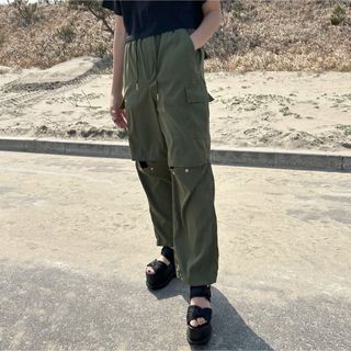 スプレイ(SpRay)のボタンカーゴパンツ カーキsprayスプレイ ノンヘッジGRL GU INGNI(ワークパンツ/カーゴパンツ)