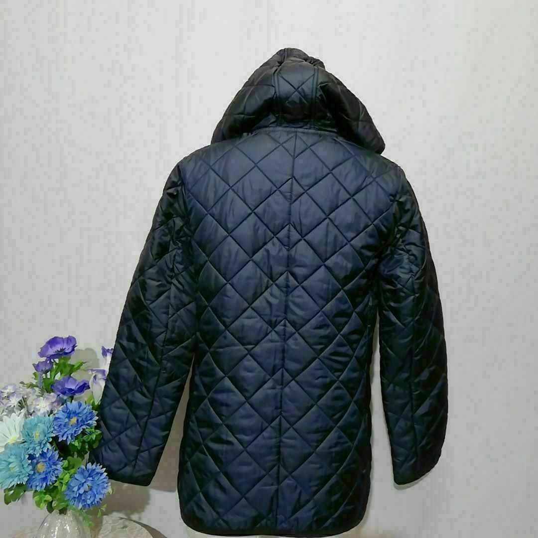 ル・シェルドハリス　ダウンジャケット　Mサイズ　紺色系 レディースのジャケット/アウター(ダウンジャケット)の商品写真