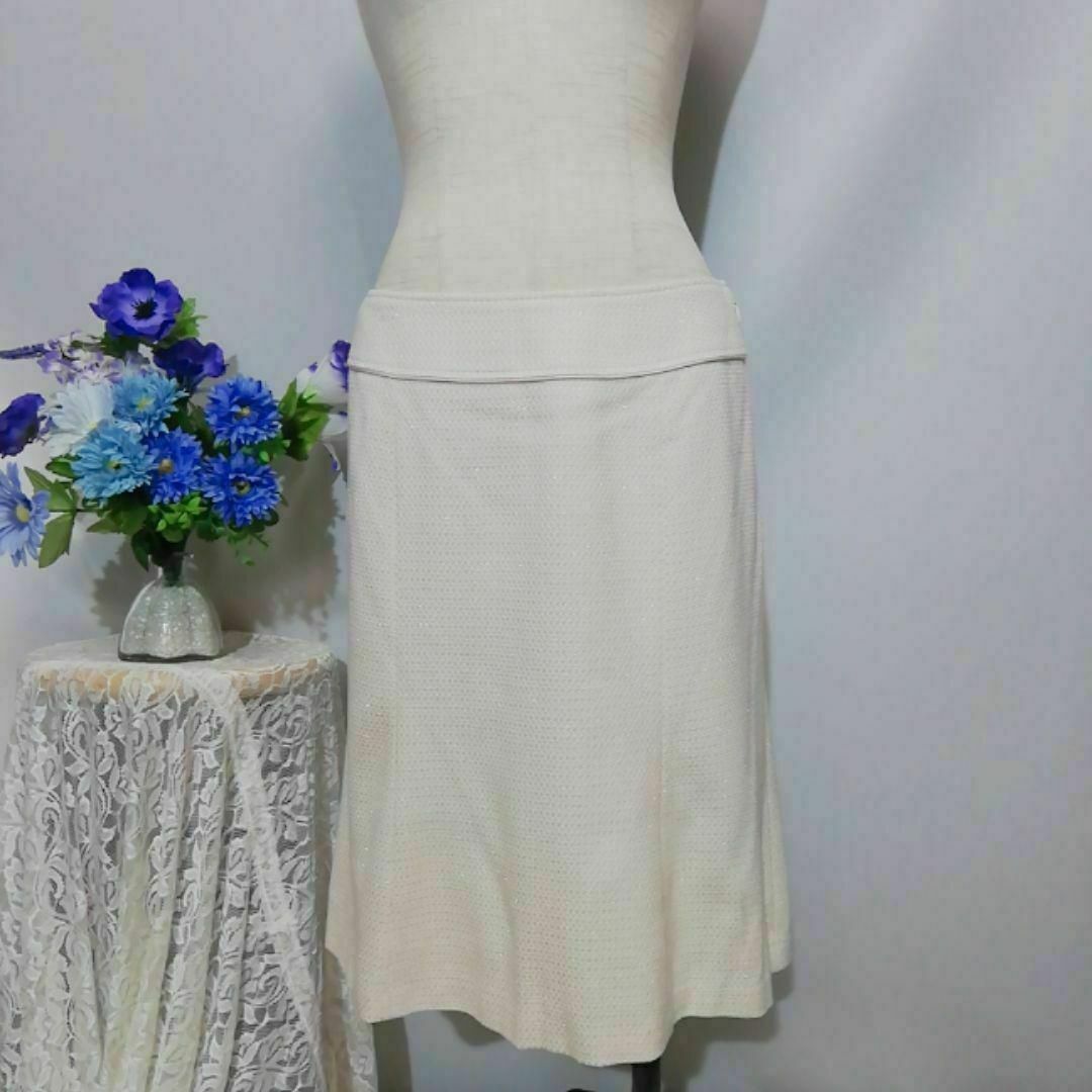 ReFLEcT(リフレクト)のReflect　極上美品　スカートスーツ　ベージュ系　11 サイズ レディースのフォーマル/ドレス(スーツ)の商品写真