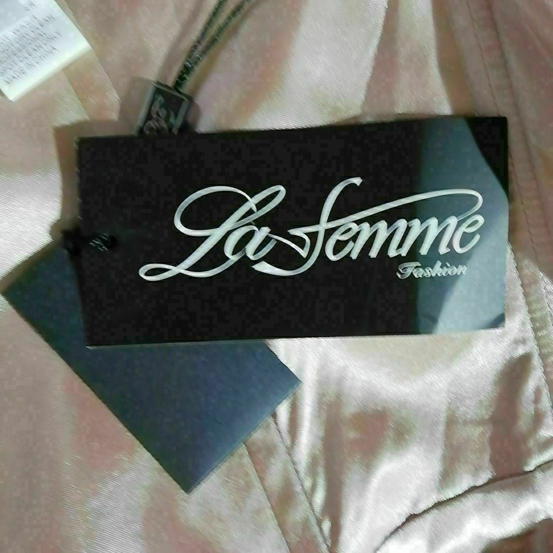 La Femme 新品未使用　パーティー　ドレス　ワンピース　ピンクベージュ系 レディースのフォーマル/ドレス(その他ドレス)の商品写真