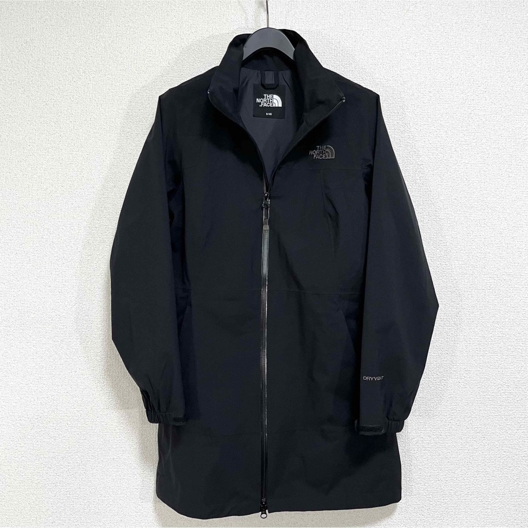 THE NORTH FACE(ザノースフェイス)の極美品 ノースフェイス マウンテンコート レディースS 黒 透湿防水 フード着脱 レディースのジャケット/アウター(ロングコート)の商品写真