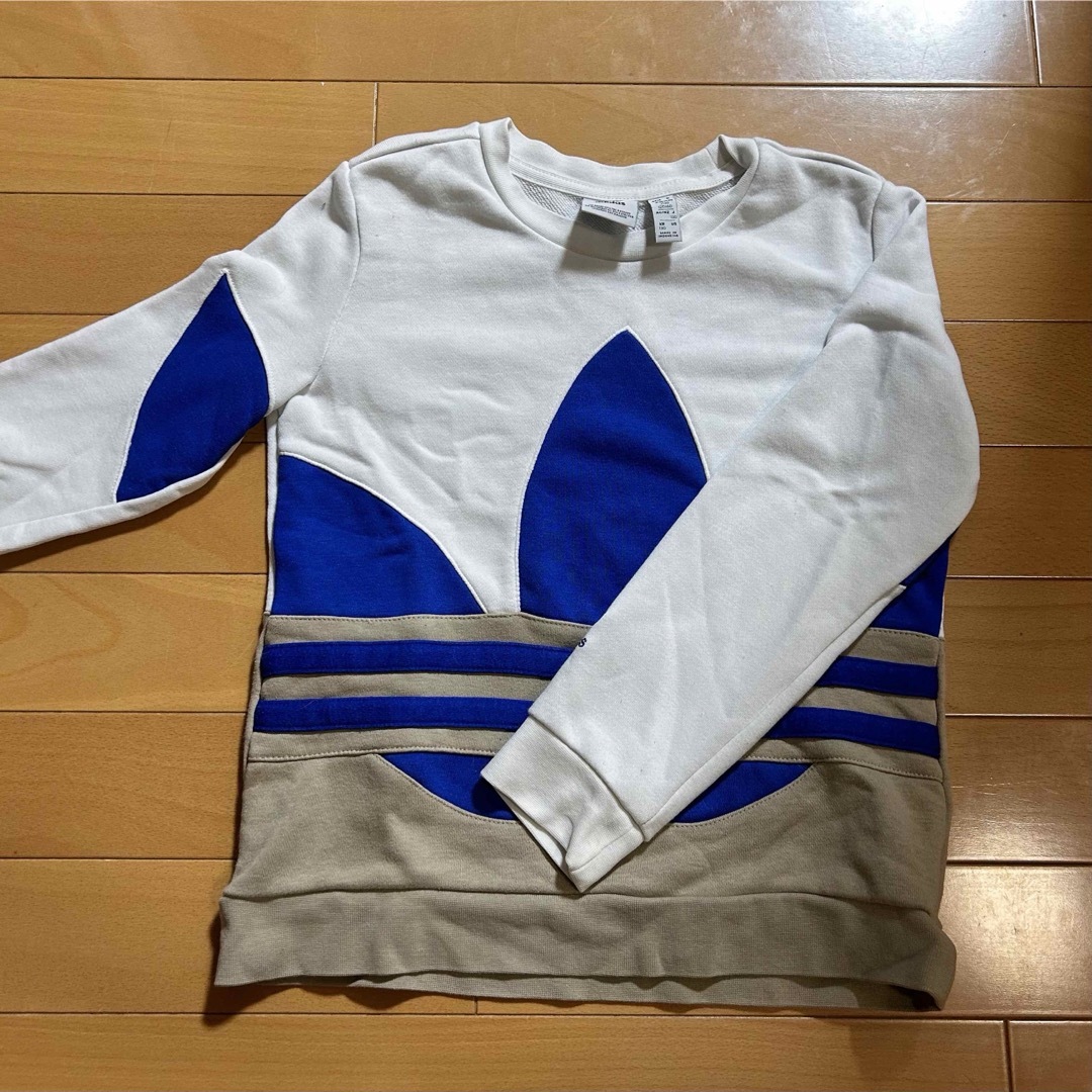 adidas(アディダス)のadidas キッズ　服　トレーナー　Tシャツ　セット キッズ/ベビー/マタニティのキッズ服男の子用(90cm~)(Tシャツ/カットソー)の商品写真