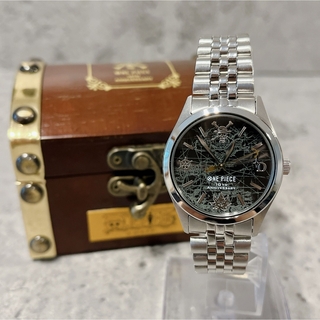 ワンピース(ONE PIECE)の極美品 ONE PIECE ワンピース 10周年記念 黄金の指針 腕時計(腕時計(アナログ))