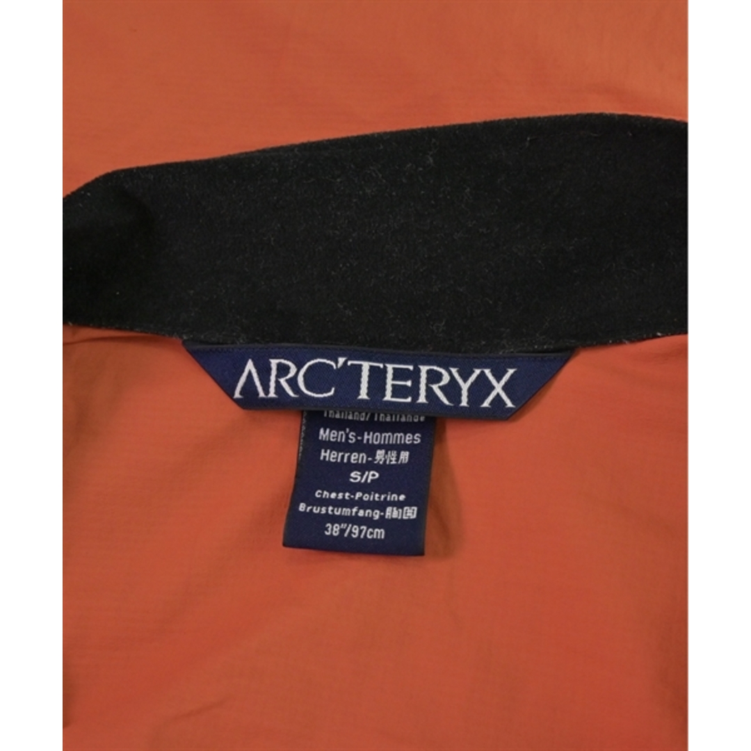 ARC'TERYX(アークテリクス)のARC'TERYX アークテリクス ブルゾン（その他） S オレンジ 【古着】【中古】 メンズのジャケット/アウター(その他)の商品写真