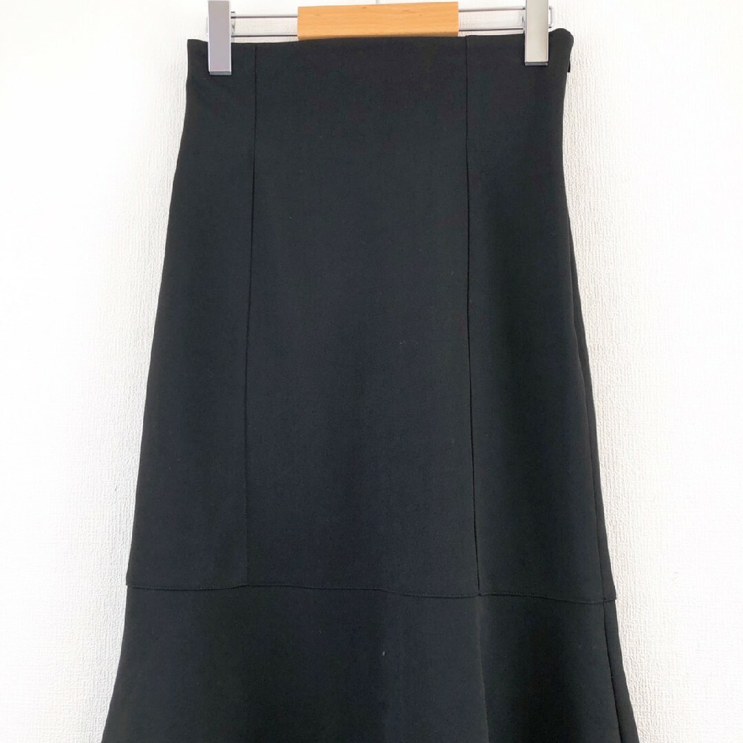 NICE CLAUP(ナイスクラップ)のナイスクラップ　マーメイドスカート　M　ブラック　オフィスカジュアル　きれいめ レディースのスカート(ロングスカート)の商品写真