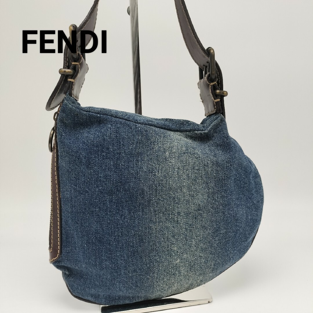 FENDI(フェンディ)の極美品✨フェンディ　ショルダーバッグ　デニム レディースのバッグ(ショルダーバッグ)の商品写真