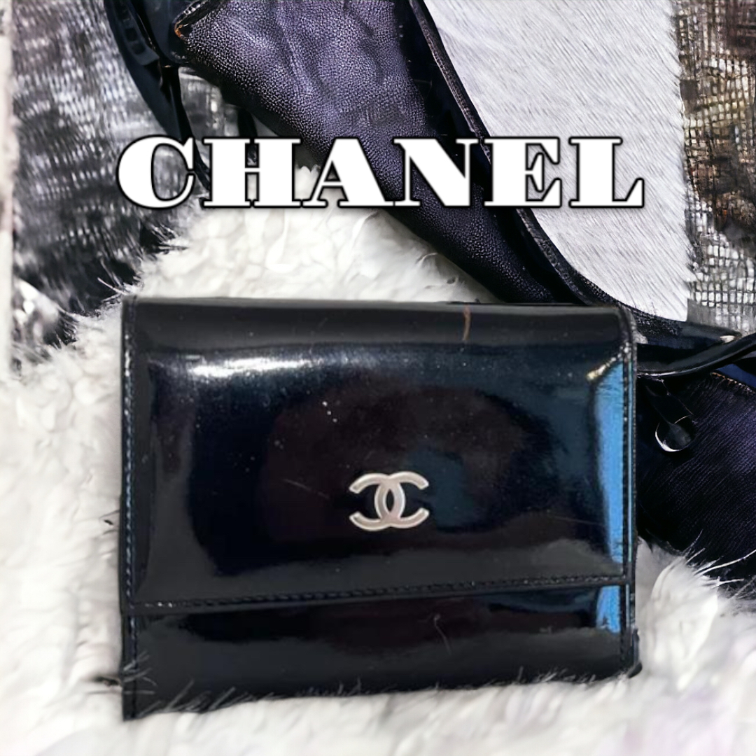 CHANEL(シャネル)の【シャネル】 ココマーク エナメル 三つ折り 財布 ブラック 人気 美品 002 レディースのファッション小物(財布)の商品写真