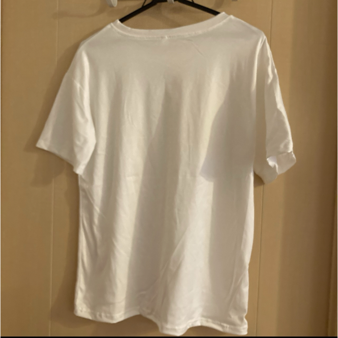 猫 Tシャツ 白 M レディース 夏 半袖 ワンポイント ホワイト キュート メンズのトップス(Tシャツ/カットソー(半袖/袖なし))の商品写真