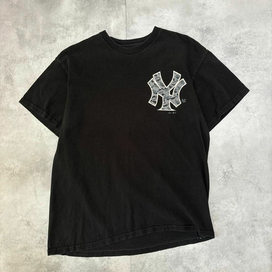 Majestic(マジェスティック)のMajestic NewYork Yankees 半袖　Tシャツ　古着　アメカジ メンズのトップス(Tシャツ/カットソー(半袖/袖なし))の商品写真