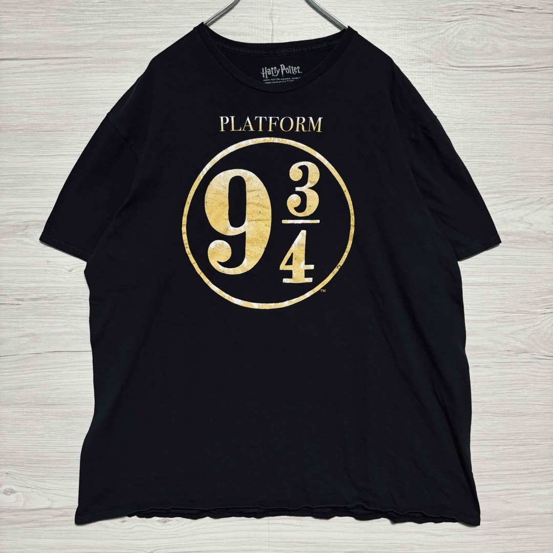 TV&MOVIE(ティービーアンドムービー)の【入手困難】Harry Potter ハリーポッター 9と4分の3番線 Tシャツ メンズのトップス(Tシャツ/カットソー(半袖/袖なし))の商品写真