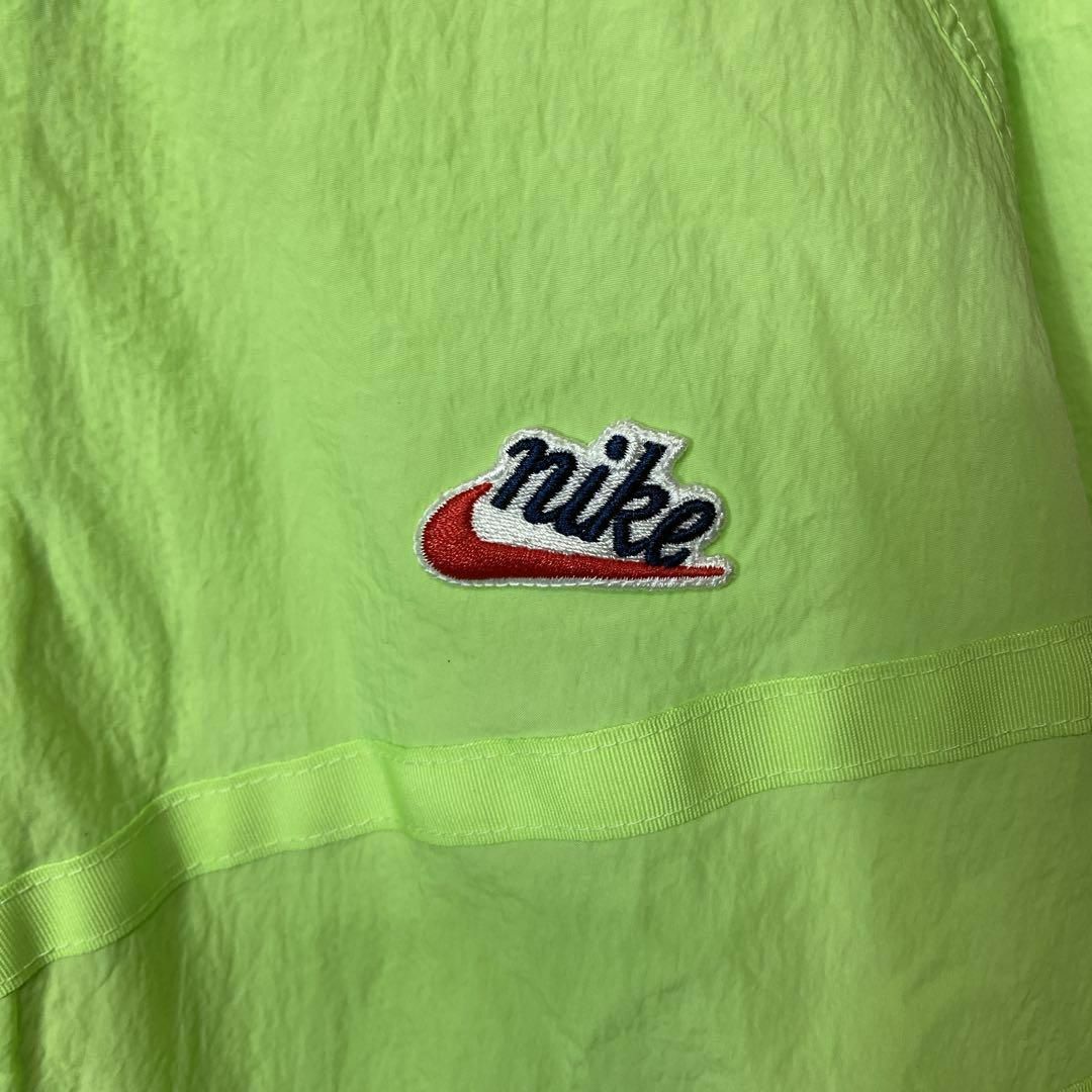 NIKE(ナイキ)の【ハーフジップ、ネオンカラー】NIKEナイロンアノラックパーカー古着緑 M長袖 メンズのジャケット/アウター(ナイロンジャケット)の商品写真