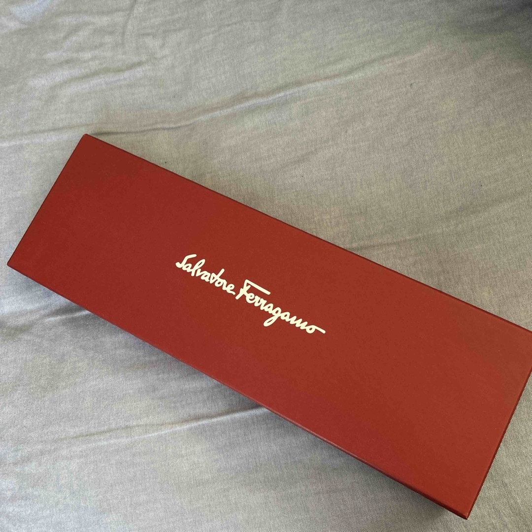 Salvatore Ferragamo(サルヴァトーレフェラガモ)のフェラガモ☆ネクタイギフトBOX メンズのメンズ その他(その他)の商品写真