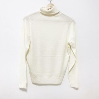 ジョンスメドレー(JOHN SMEDLEY)のJOHN SMEDLEY(ジョンスメドレー) 長袖カットソー レディース - アイボリー タートルネック(カットソー(長袖/七分))