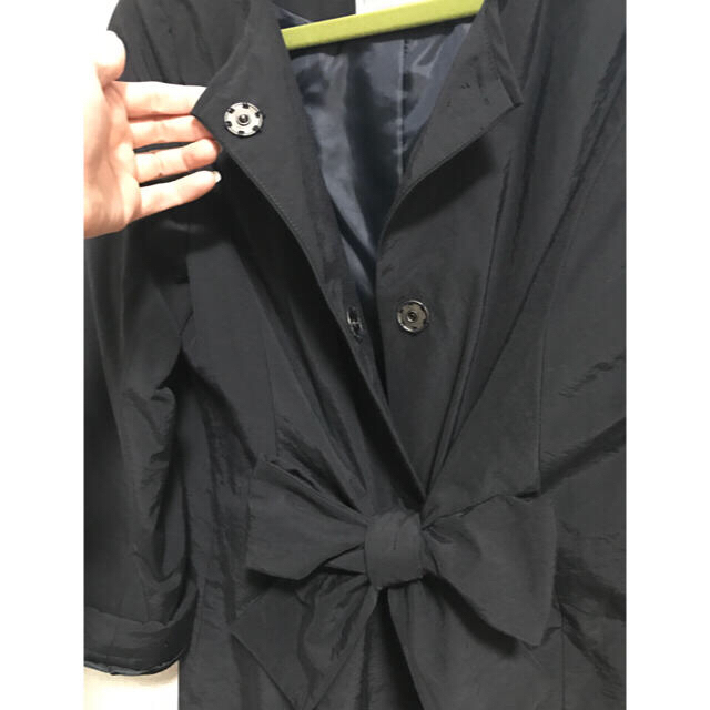 BEARDSLEY(ビアズリー)のBEARDSLEY 前リボン スプリングコート 値下げ レディースのジャケット/アウター(スプリングコート)の商品写真