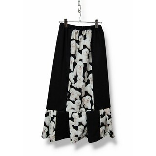 ビションフリーゼ　犬柄×ブラックミックス　裾プリーツスカート(ロングスカート)