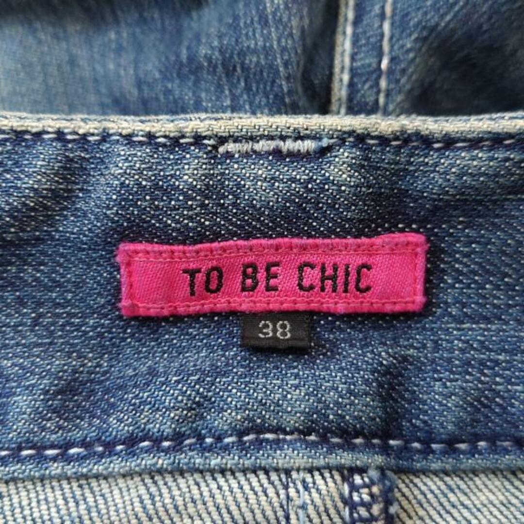 TO BE CHIC(トゥービーシック)のTO BE CHIC(トゥービーシック) ジーンズ サイズ38 M レディース - ブルーグレー クロップド(半端丈)/スパンコール/ラインストーン/ビーズ/リボン レディースのパンツ(デニム/ジーンズ)の商品写真