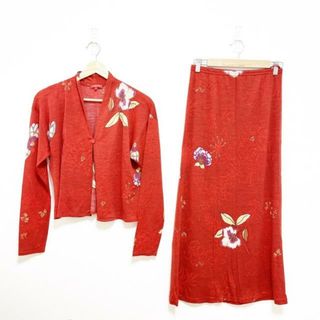 CHACOK(シャコック) スカートセットアップ レディース美品  - レッド×マルチ 花柄(セット/コーデ)