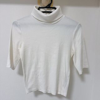 ザラ(ZARA)のZARA 白　タートルトップス(カットソー(長袖/七分))