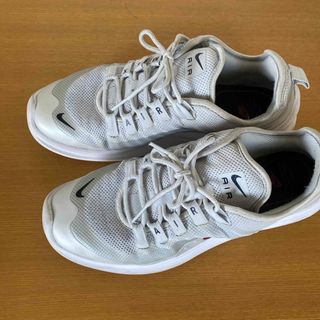 ナイキ(NIKE)のNIKE エアマックス　アクシス　25.0(スニーカー)