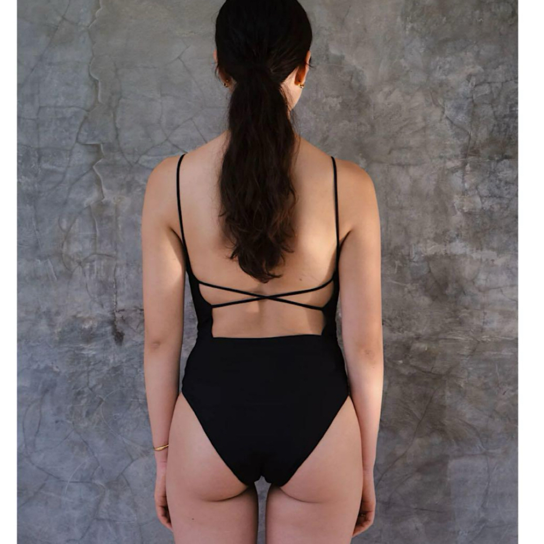 新品未開封 SISANDI シサンディ Mies Classic ブラック 2 レディースの水着/浴衣(水着)の商品写真