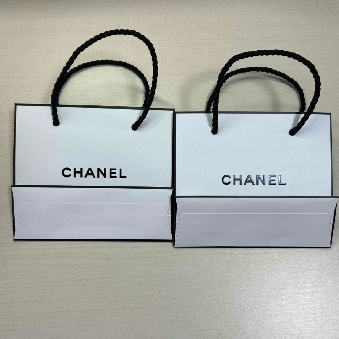 CHANEL(シャネル)のCHANEL 紙袋　小　2枚 コスメ/美容のコスメ/美容 その他(その他)の商品写真