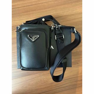 prada プラダ スマートフォン ショルダーケース レザー