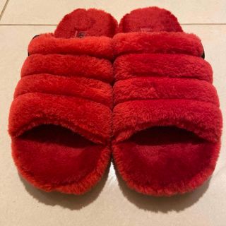 アグ(UGG)のUGG Fluff You 軽量/ファサンダル　赤(サンダル)