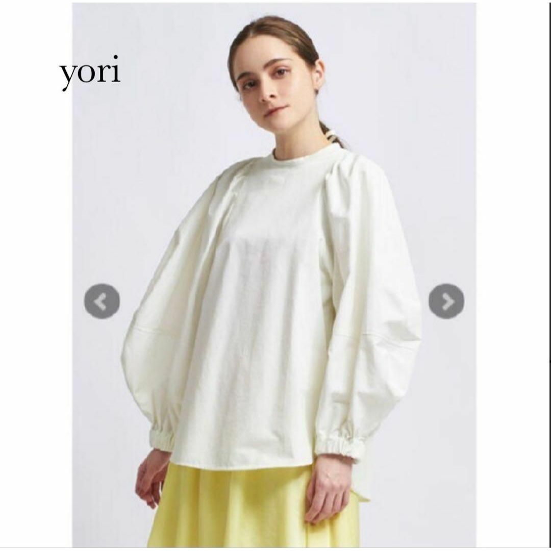 yori ビッグパフスリーブブラウス バックリボン バルーンスリーブ ホワイト レディースのトップス(シャツ/ブラウス(長袖/七分))の商品写真