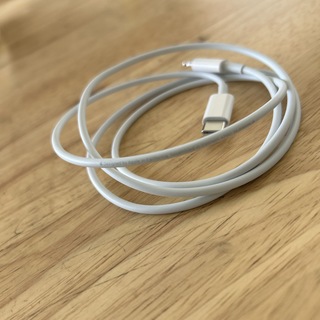 アップル(Apple)のApple 純正 ケーブル(バッテリー/充電器)