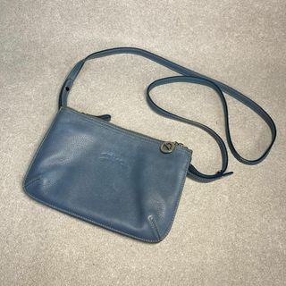 LONGCHAMP - ロンシャン ミニショルダーバッグ ポシェット くすみブルー ロゴ型押し ♫