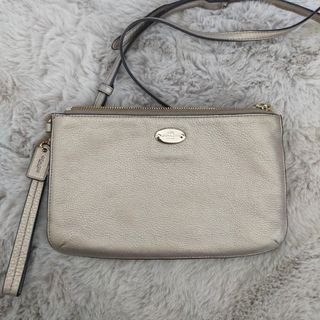 コーチ(COACH)のCOACH　ポシェット　ミニバッグ　ゴールド(ショルダーバッグ)