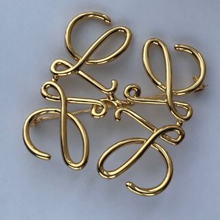 ロエベ ブローチ/コサージュの通販 300点以上 | LOEWEのレディースを ロエベ ブローチ/コサージュの通販 300点以上 | LOEWEのレディースを