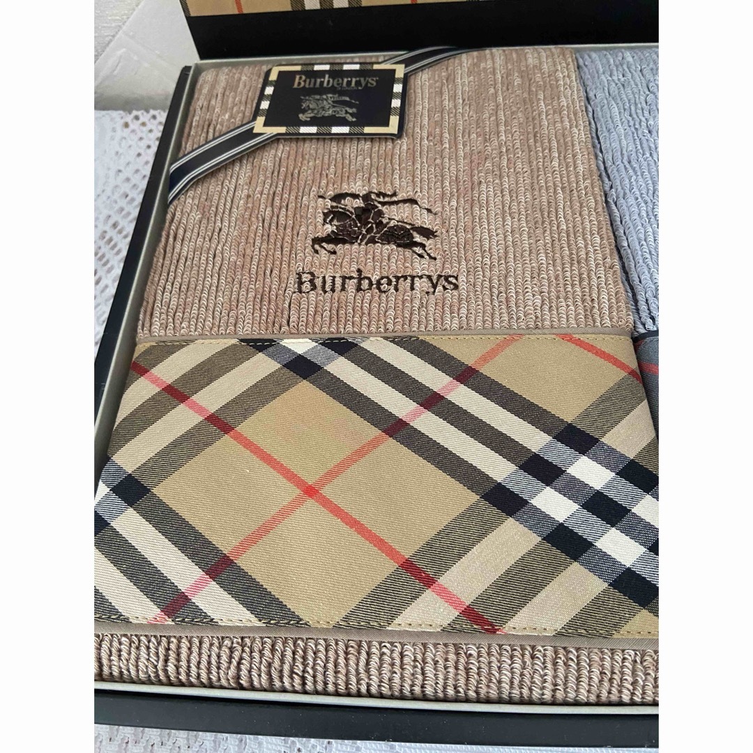 BURBERRY(バーバリー)のバーバリー　バスタオル　2枚セット インテリア/住まい/日用品のインテリア/住まい/日用品 その他(その他)の商品写真