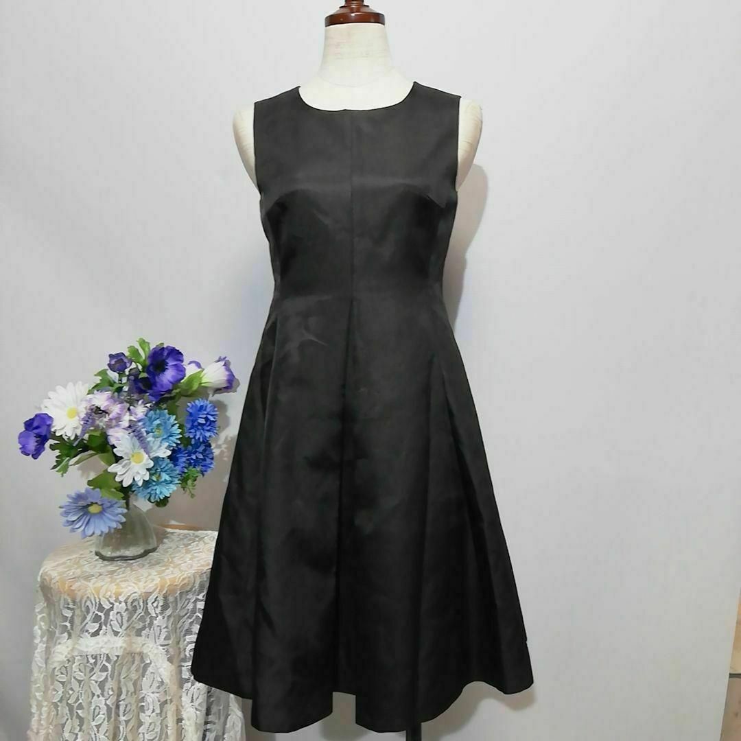 メトリーゼ　極上美品　ドレス　ワンピース　パーティー　Мサイズ　黒色 レディースのワンピース(ひざ丈ワンピース)の商品写真