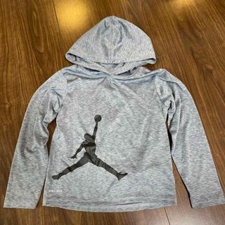 ジョーダン(Jordan Brand（NIKE）)の子供　トップス　パーカー　3-4歳　96-104センチ(Tシャツ/カットソー)