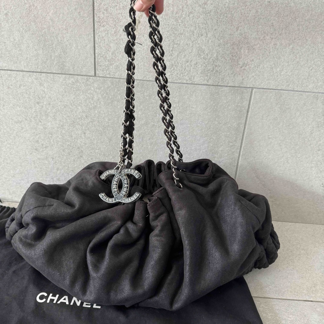 CHANEL(シャネル)のシャネル　ブラック　バッグ レディースのバッグ(ハンドバッグ)の商品写真