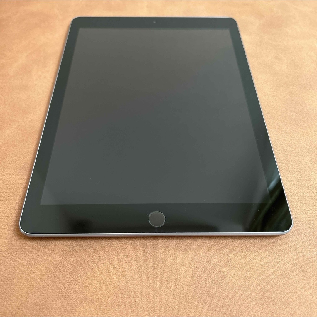iPad(アイパッド)の7522 電池良好 iPad6 第6世代 32GB WIFIモデル スマホ/家電/カメラのPC/タブレット(タブレット)の商品写真