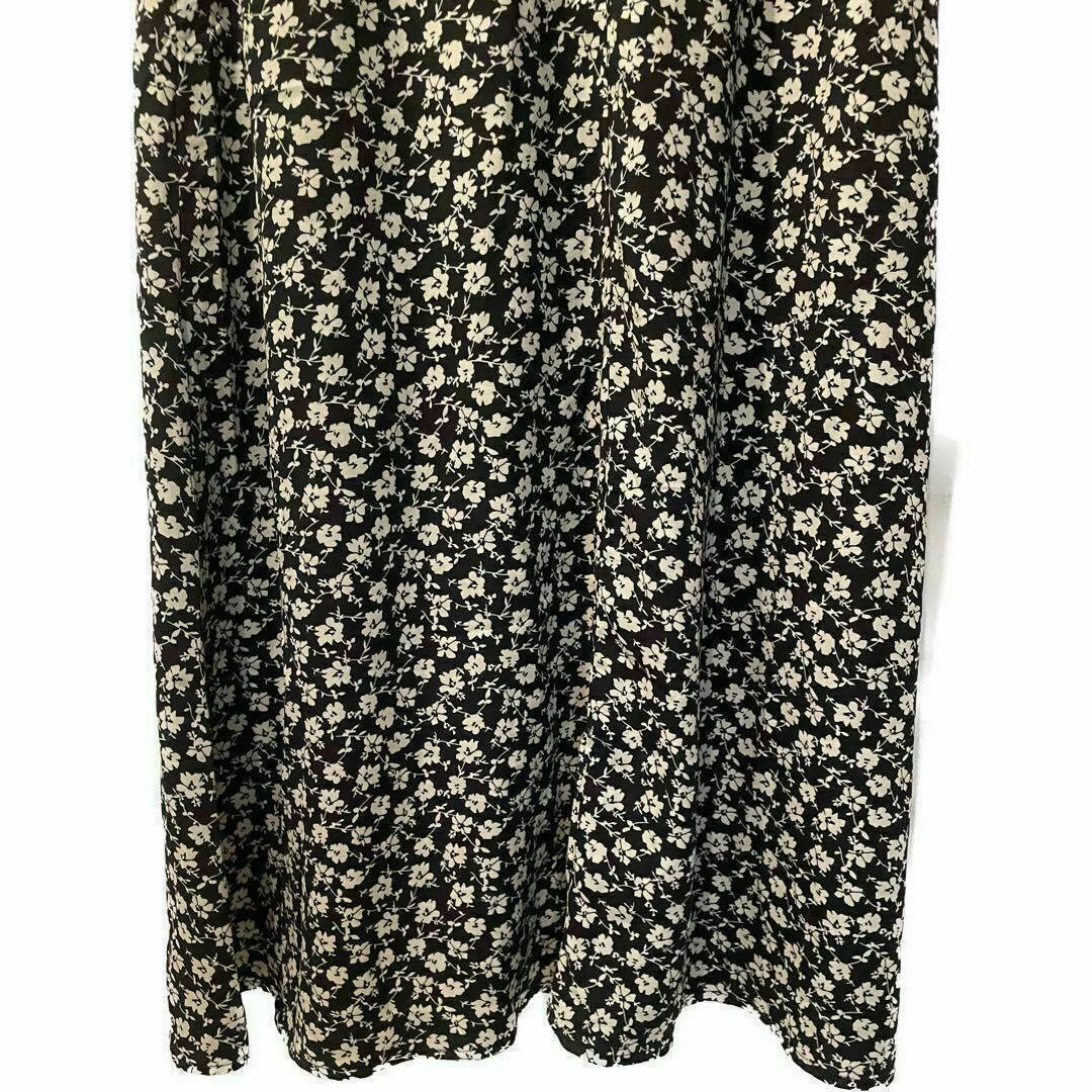 匿名配送　フレアー　花柄　クロ　レディース　ボトム　ロングスカート　Mサイズ レディースのスカート(ロングスカート)の商品写真