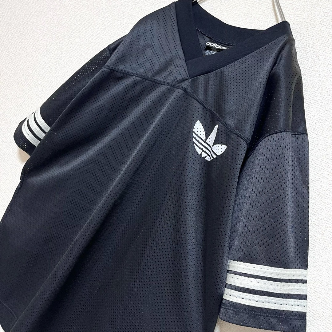 adidas(アディダス)のUSA製 adidas Tシャツ ゲームシャツ メッシュ ブラック 両面ロゴ メンズのトップス(Tシャツ/カットソー(半袖/袖なし))の商品写真