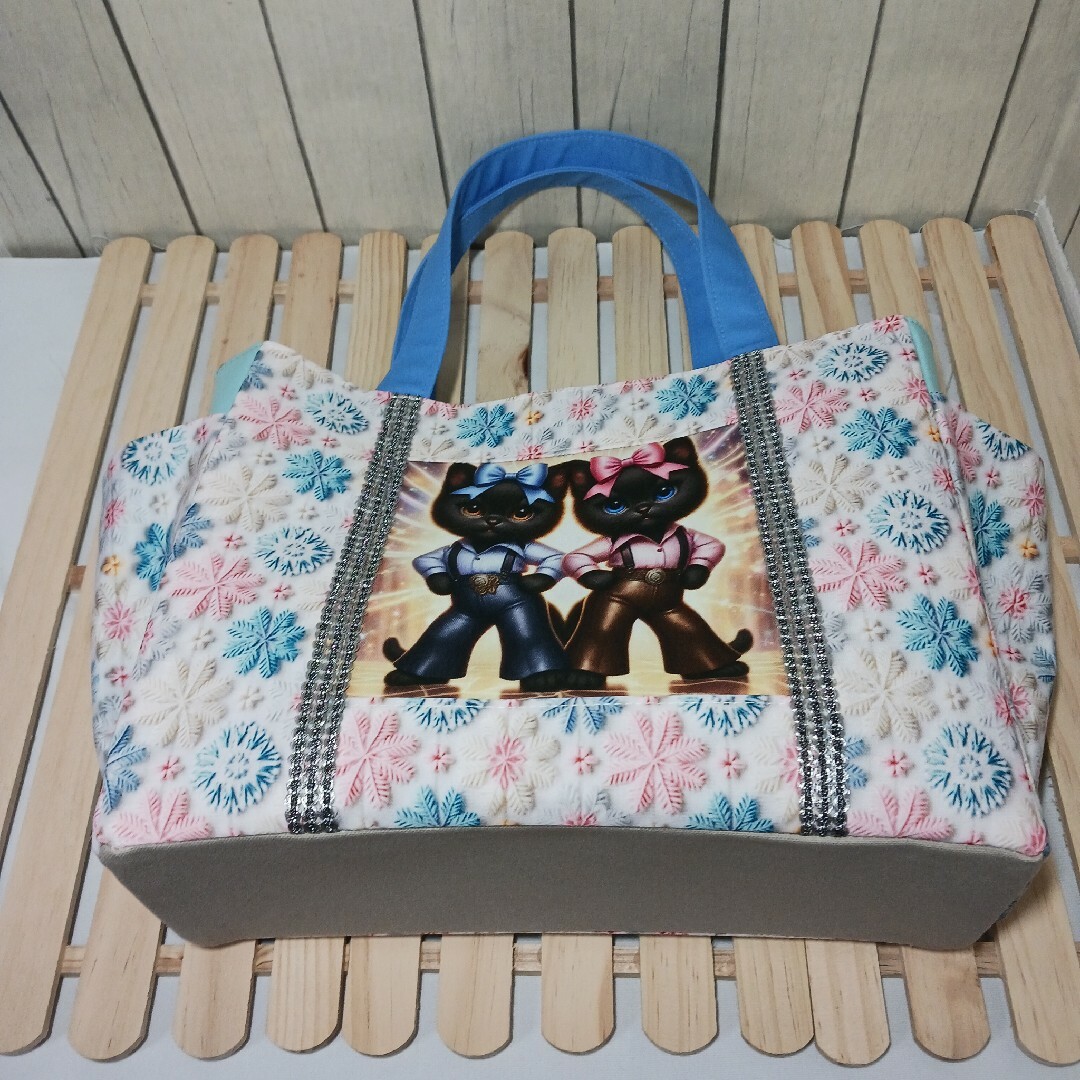トートバッグ　ハンドメイド　キャット　猫　花　フラワー ハンドメイドのファッション小物(バッグ)の商品写真